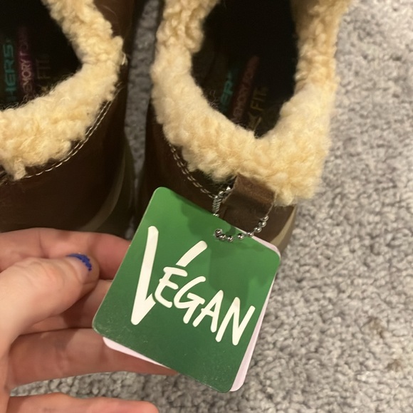 NWT- Skechers Air-Cooled Memory Foam Relaxed Fit Slip On Shoes - Picture 3 of 11